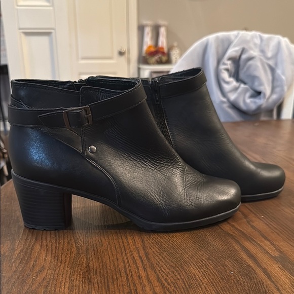Easy Spirit Black Leather Ankle boots with Buckle Size 8.5 - Picture 1 of 7